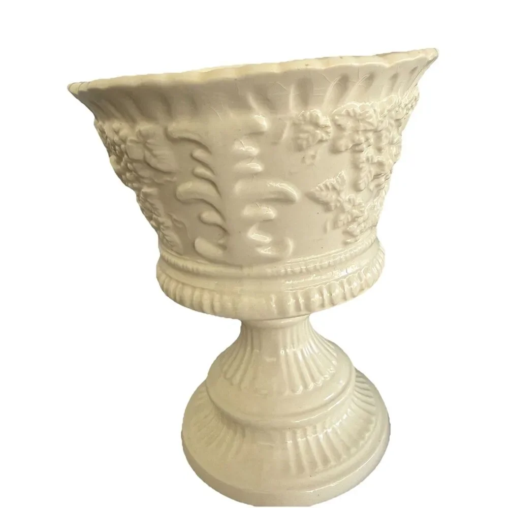 Vintage RENAISSANCE by LEFTON White Porcelain Cherubs Candy Dish Vase #3572